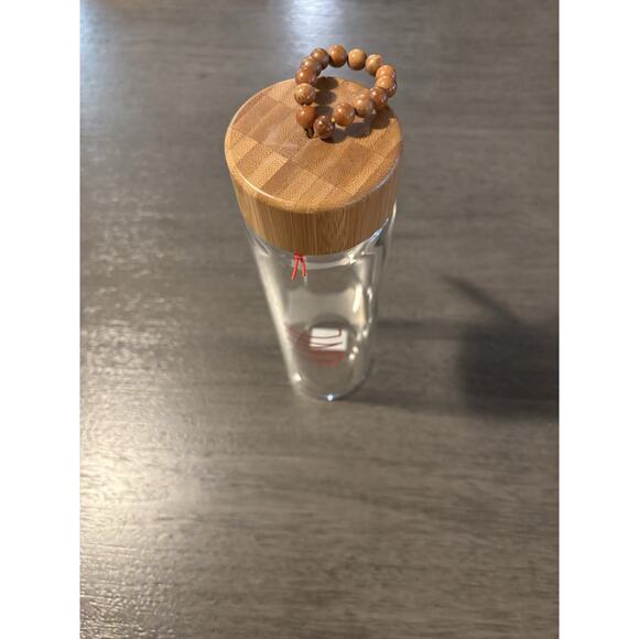 NWT Rae Dunn Live Glass Hydration Bottle with Bamboo Lid 22 Fl oz - Picture 2 of 5